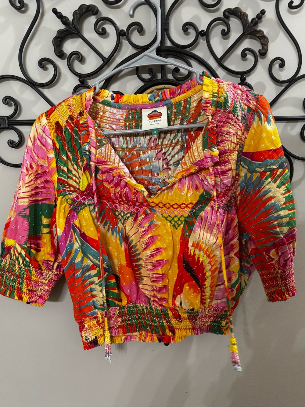 vibrant FARM Rio crop top size medium